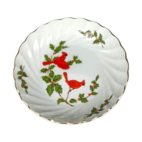 Vintage Lefton Cardinal Christmas Dishes: 6-Piece Porcelain Holiday Set - Picture 6 of 8